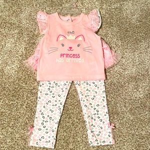 12m baby girl matching set.